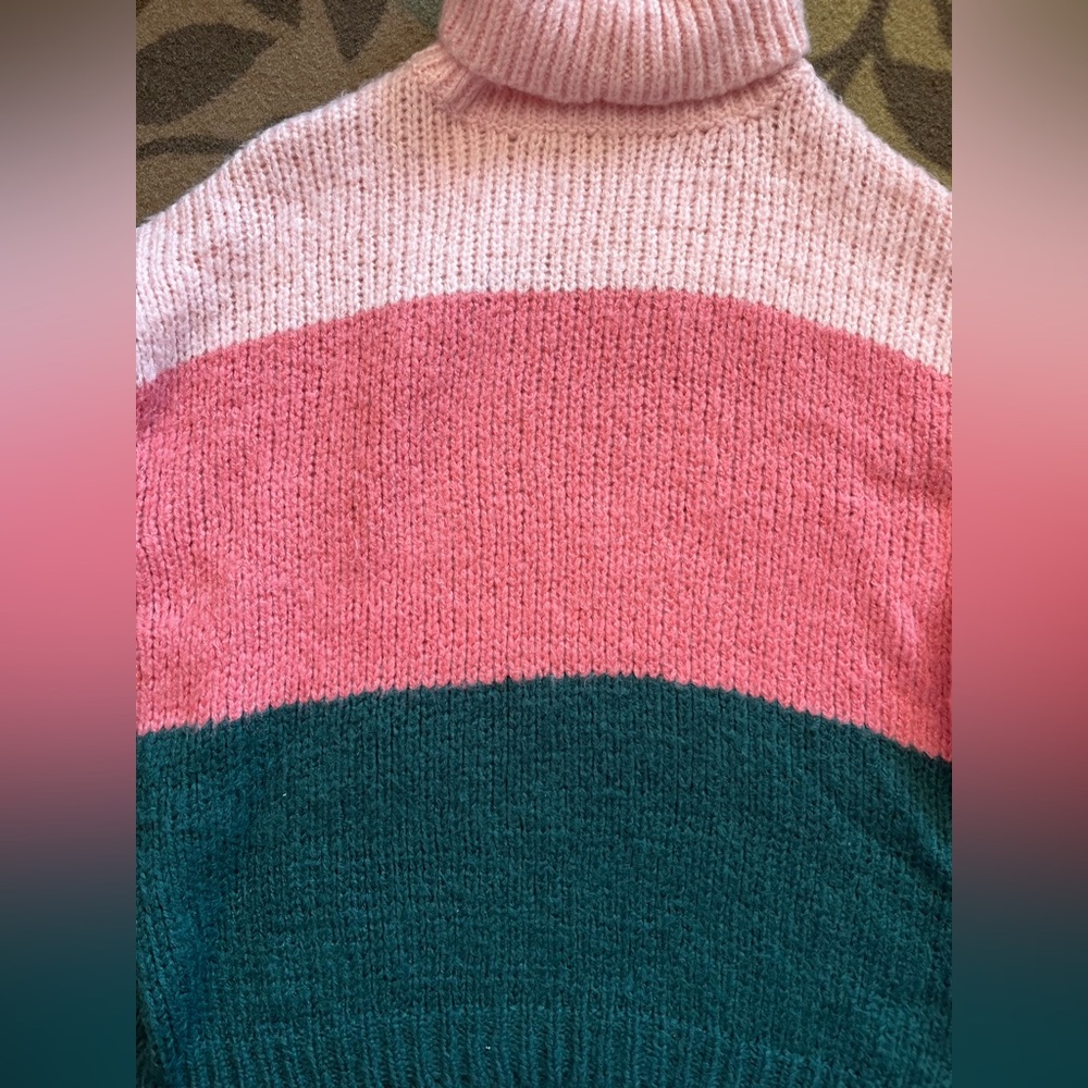 Sweater - Picture 4 of 4